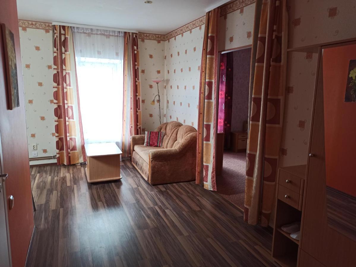 Central Hotel Narva Esterno foto
