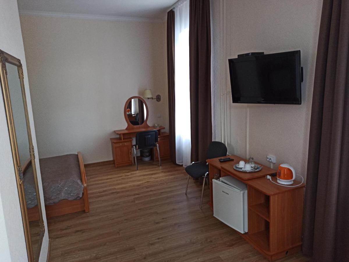 Central Hotel Narva Esterno foto